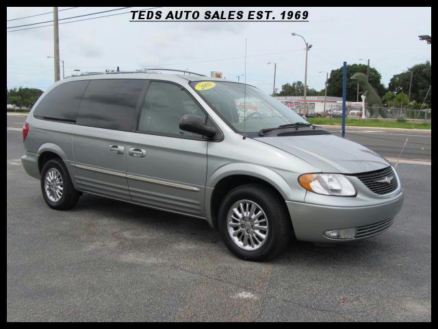 Chrysler Town and Country SLT 25 MiniVan