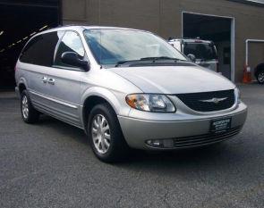 Chrysler Town and Country S Sedan Under FULL Factory Warranty MiniVan