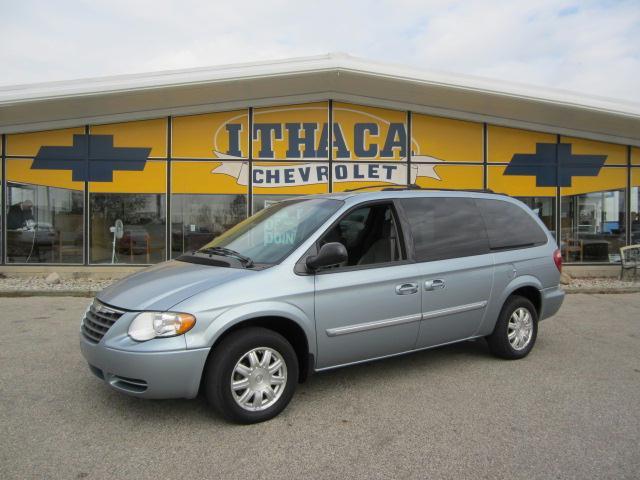 Chrysler Town and Country 3.5 MiniVan