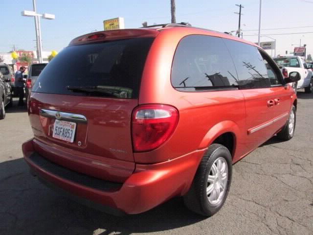 Chrysler Town and Country 3.5 MiniVan