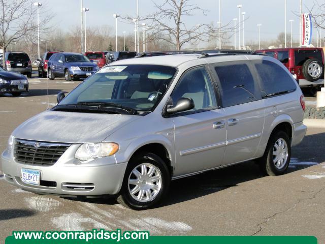 Chrysler Town and Country 3.5 MiniVan