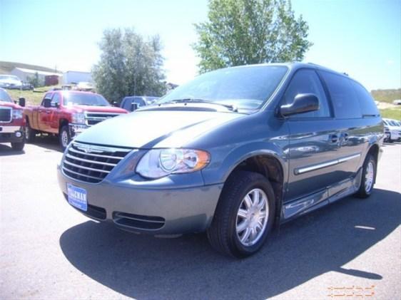 Chrysler Town and Country 3.5 MiniVan