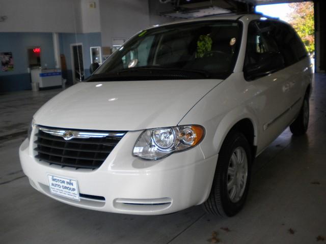 Chrysler Town and Country SC Manual 2WD MiniVan