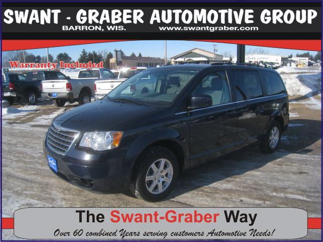 Chrysler Town and Country 3.5 MiniVan