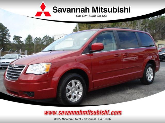 Chrysler Town and Country 3.5 MiniVan