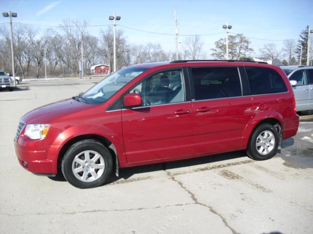 Chrysler Town and Country 3.5 MiniVan