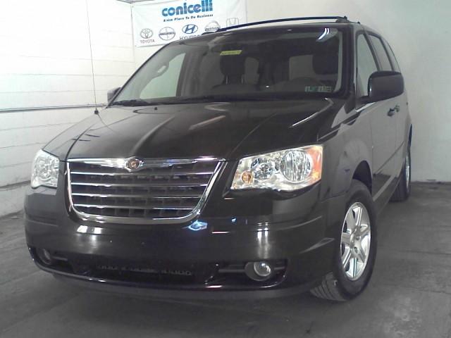 Chrysler Town and Country 2008 photo 4