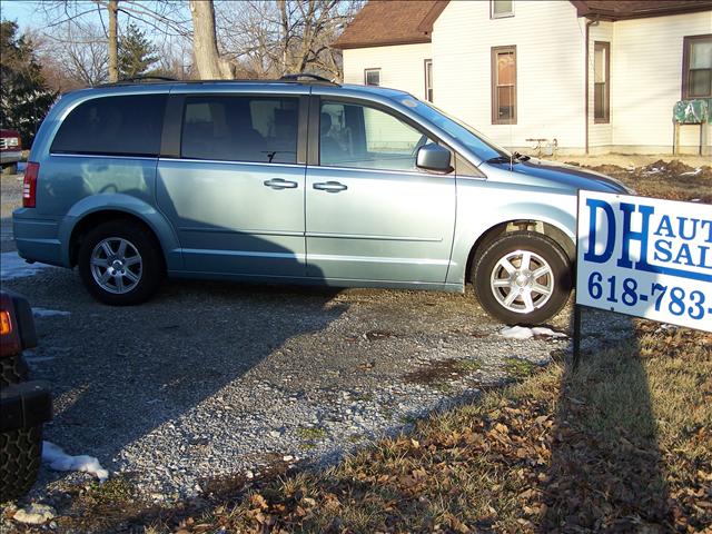 Chrysler Town and Country 3.5 MiniVan