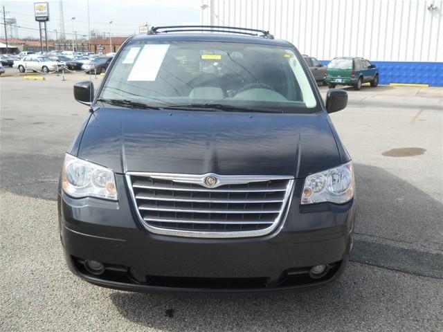 Chrysler Town and Country 3.5 MiniVan