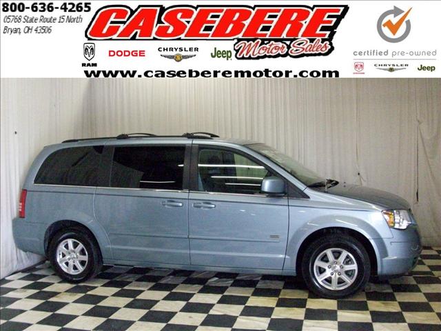 Chrysler Town and Country 3.5 MiniVan