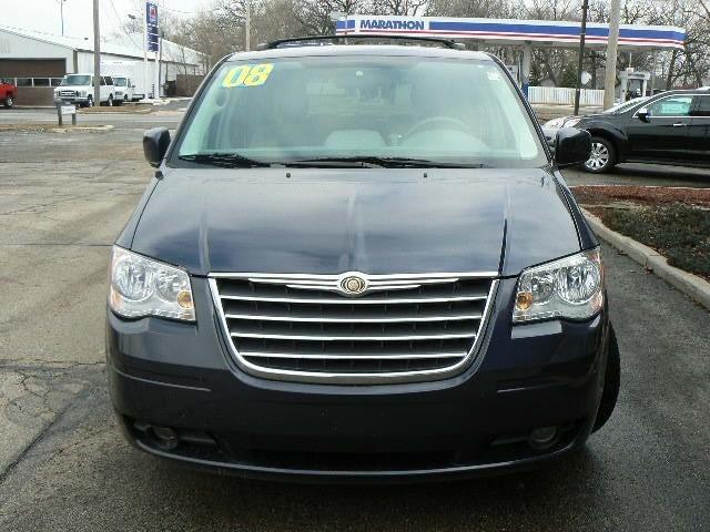 Chrysler Town and Country 3.5 MiniVan