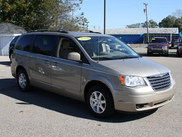 Chrysler Town and Country 2008 photo 1