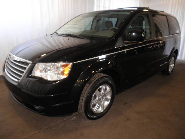 Chrysler Town and Country 3.5 MiniVan