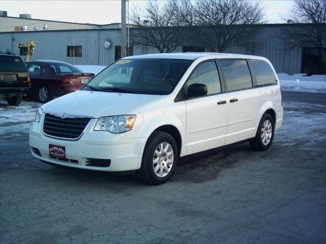 Chrysler Town and Country 2008 photo 1