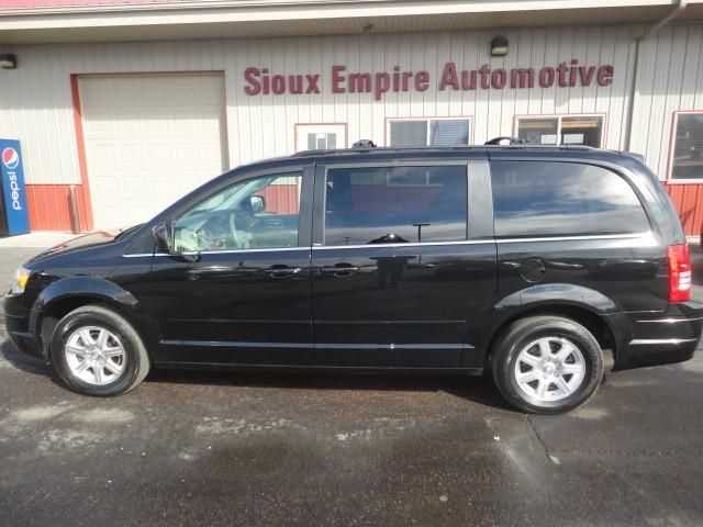 Chrysler Town and Country Supercrew 139 King Ranch MiniVan