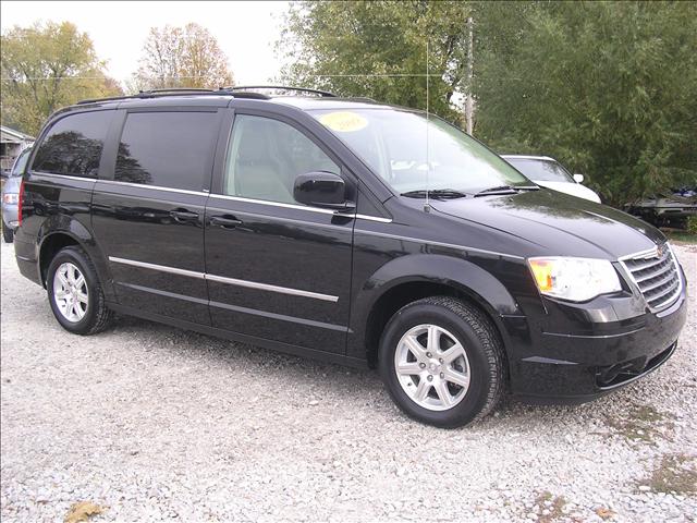 Chrysler Town and Country 3.5 MiniVan