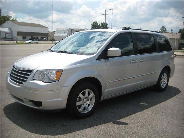 Chrysler Town and Country 3.5 MiniVan