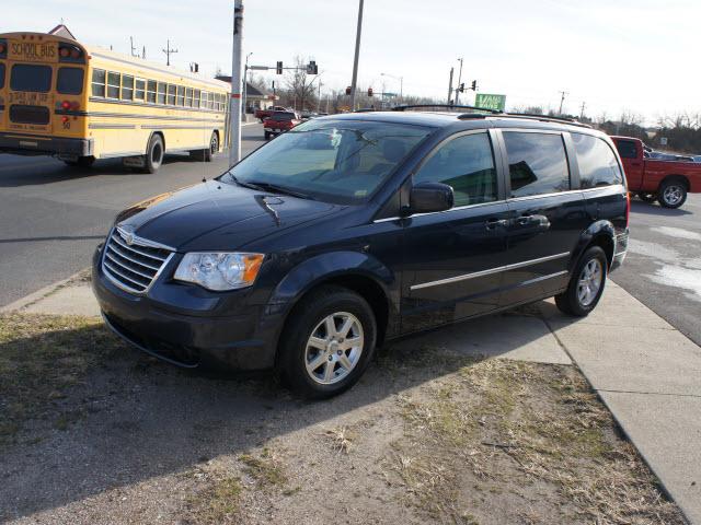 Chrysler Town and Country 3.5 MiniVan