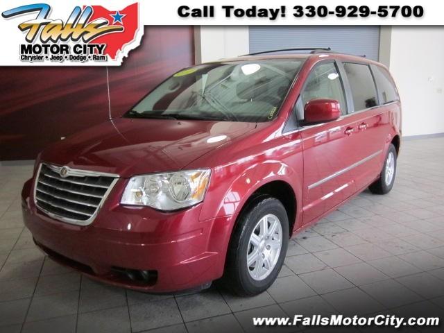 Chrysler Town and Country 3.5 MiniVan