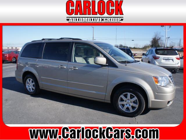 Chrysler Town and Country 3.5 MiniVan