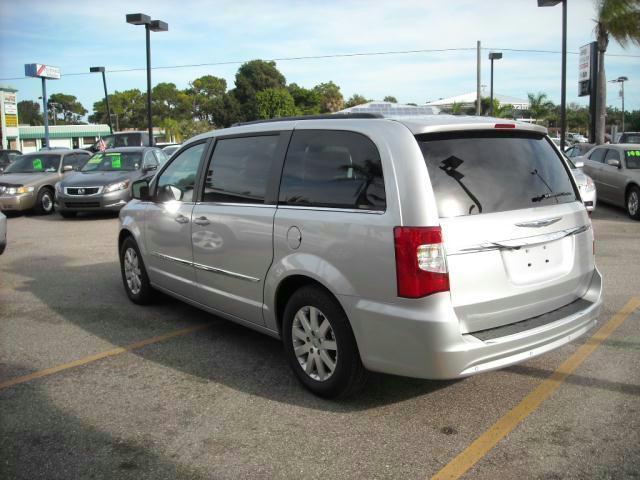 Chrysler Town and Country Limited NAV 4X4 MiniVan