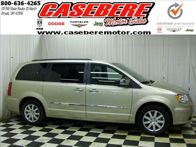 Chrysler Town and Country Limited NAV 4X4 MiniVan