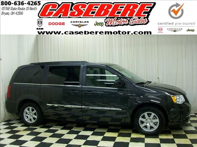 Chrysler Town and Country 3.5 MiniVan