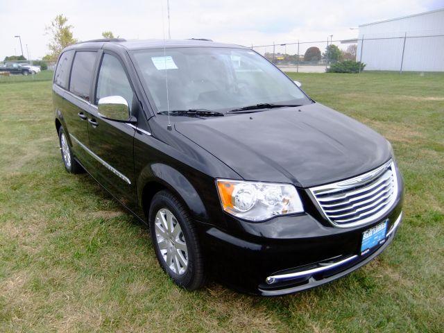 Chrysler Town and Country Limited NAV 4X4 MiniVan