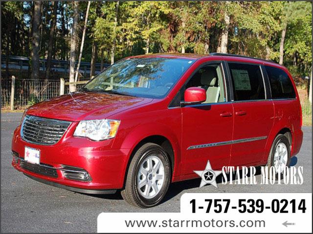 Chrysler Town and Country 3.5 MiniVan