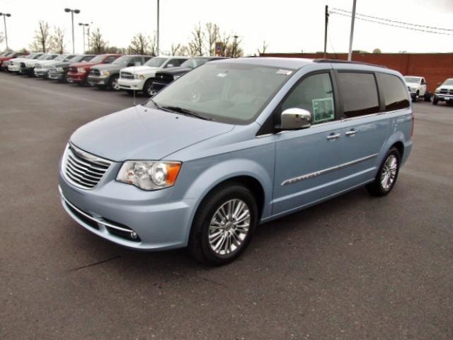 Chrysler Town and Country Limited NAV 4X4 MiniVan