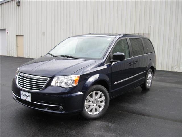 Chrysler Town and Country 3.5 MiniVan