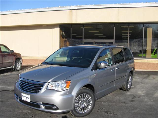 Chrysler Town and Country Limited NAV 4X4 MiniVan