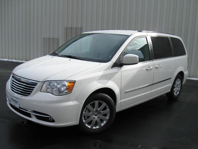 Chrysler Town and Country 3.5 MiniVan