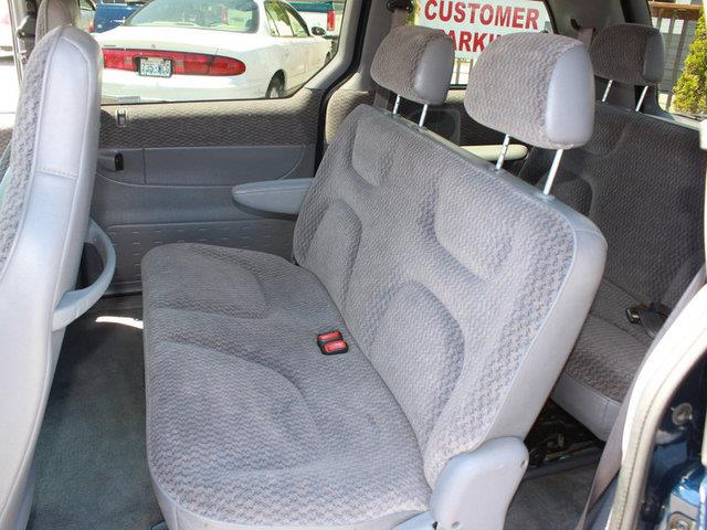 Chrysler Voyager 2000 photo 6