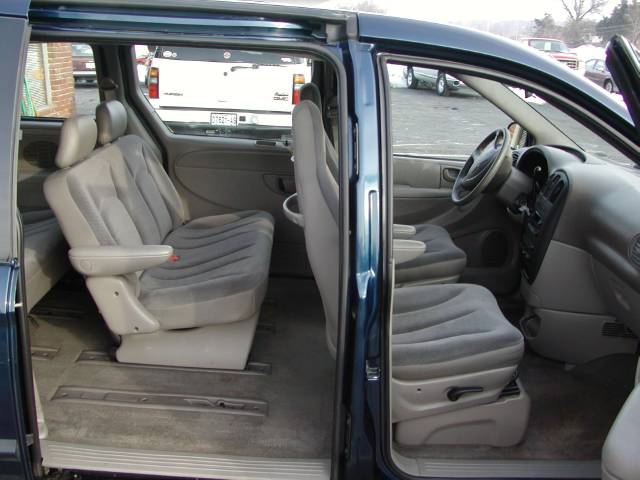 Chrysler Voyager 2001 photo 3