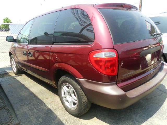 Chrysler Voyager 2001 photo 1