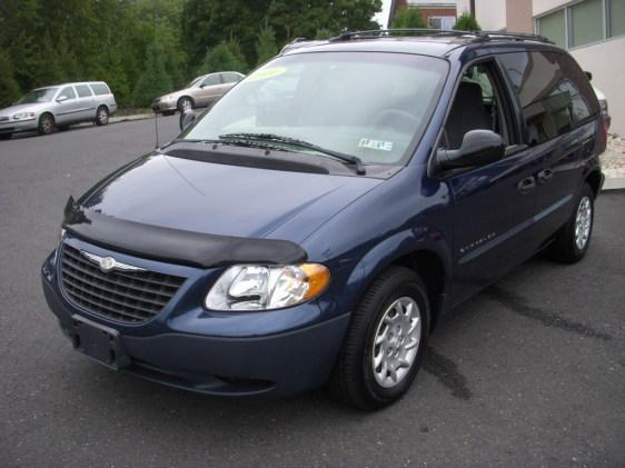 Chrysler Voyager Base MiniVan