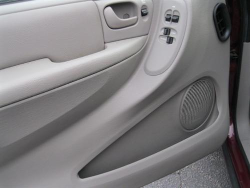 Chrysler Voyager 2001 photo 4