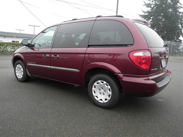 Chrysler Voyager 2001 photo 2