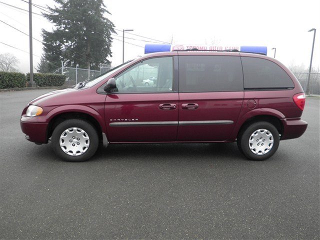 Chrysler Voyager 2001 photo 1