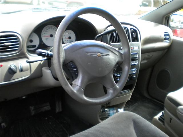 Chrysler Voyager 2001 photo 4