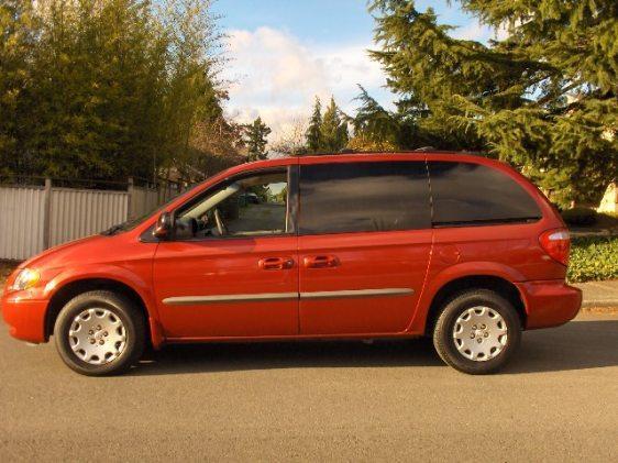 Chrysler Voyager 2001 photo 2