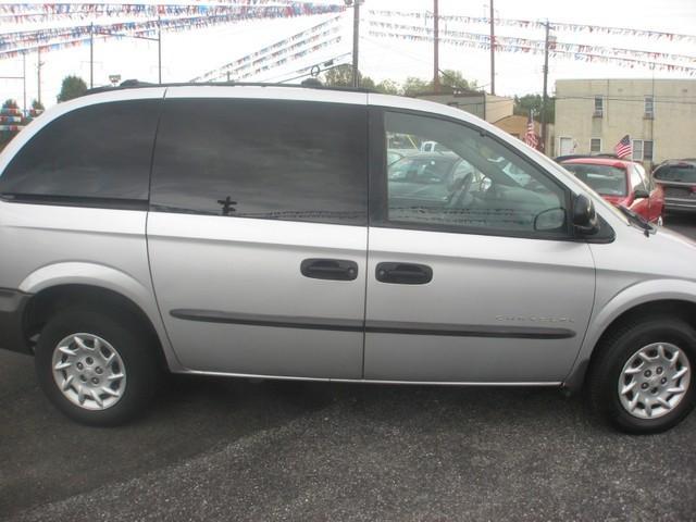 Chrysler Voyager 2001 photo 1