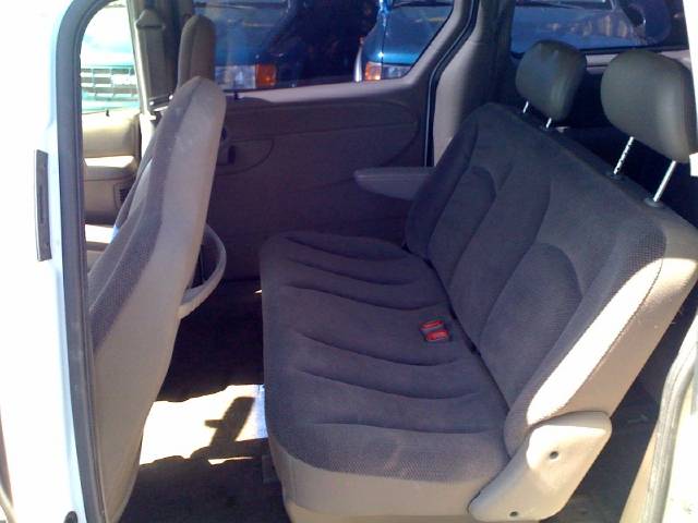 Chrysler Voyager 2001 photo 3