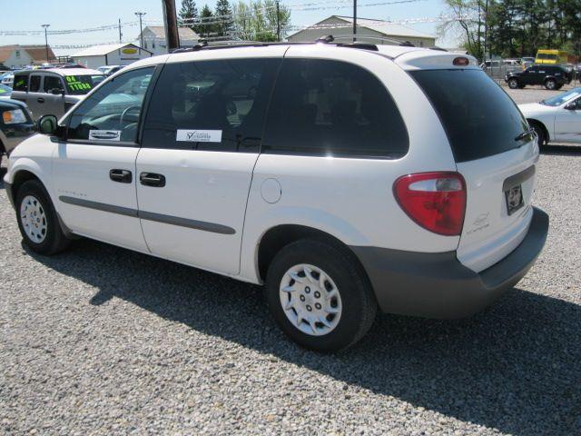 Chrysler Voyager 2001 photo 2