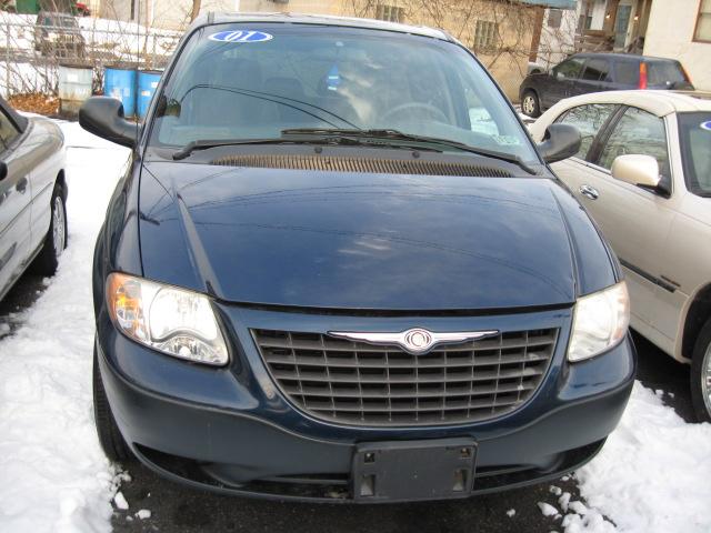 Chrysler Voyager 2001 photo 3