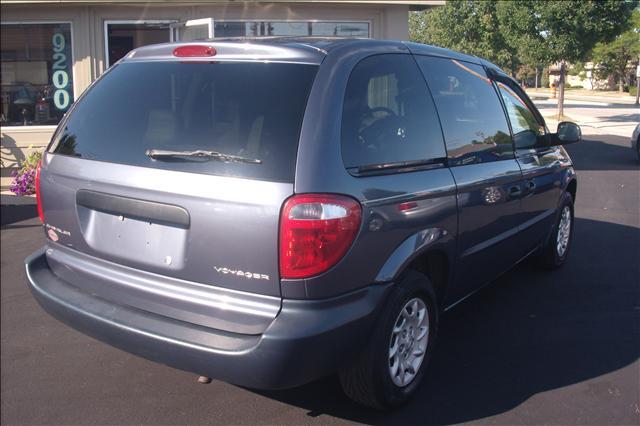 Chrysler Voyager 2002 photo 2