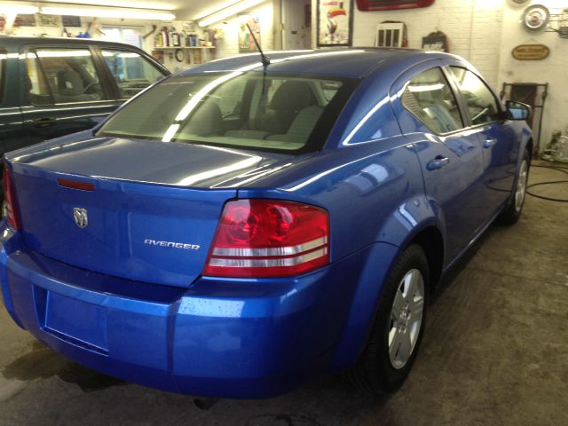 Dodge Avenger SE Sedan