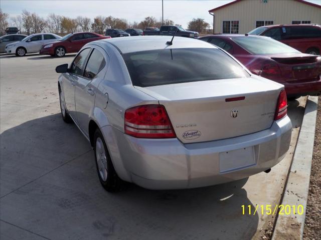 Dodge Avenger 2dr Cpe I4 Sedan