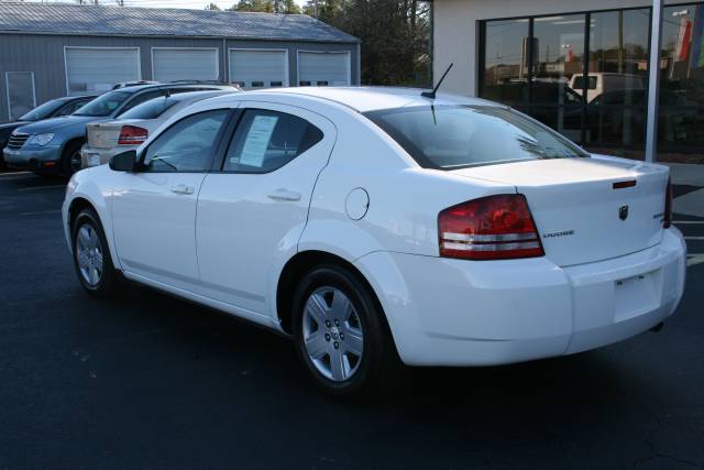 Dodge Avenger SE Sedan